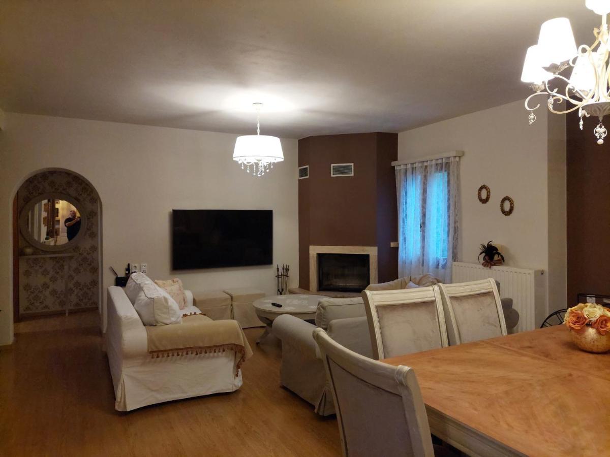 Luxury 3Br Sunrise Villa , Seaside Gyrismata Скирос Экстерьер фото